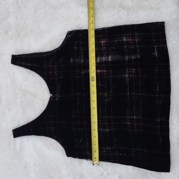 J CREW TOP. - Picture 11 of 17